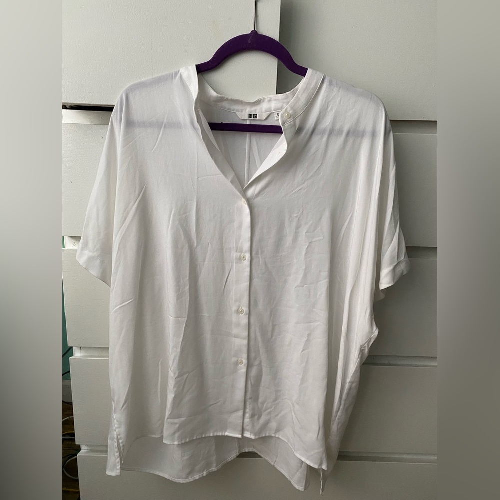 UNIQLO Rayon Open Collar Button Up Short-Sleeve Shirt